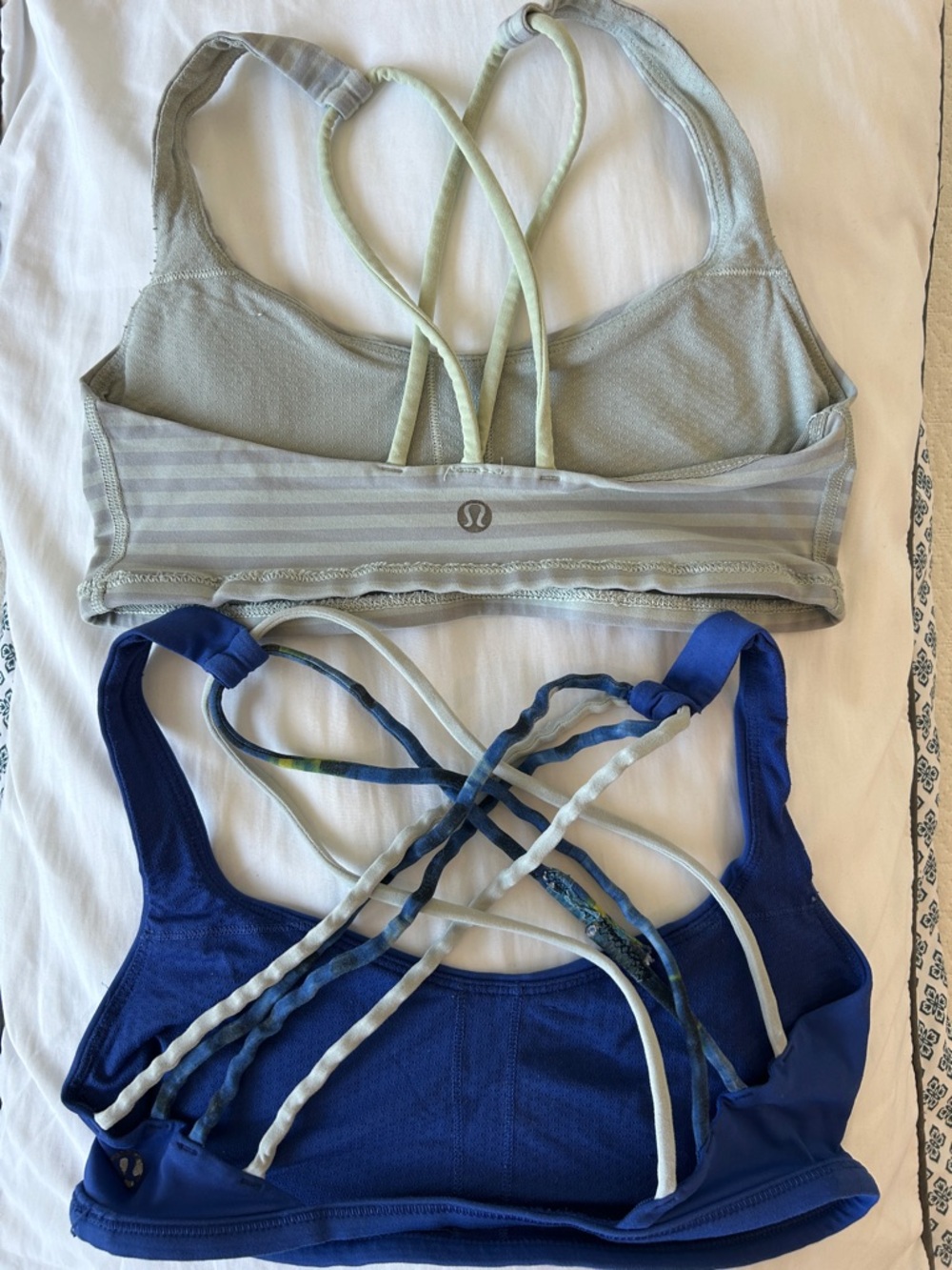 lululemon athletica Sports Bras - Picture 2 of 4